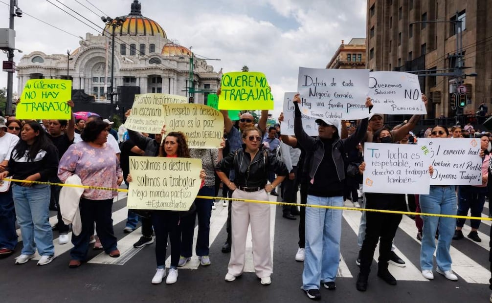 Accesos controlados afectan ventas en el Centro Histórico; levantan bloqueo tras acuerdo para reducir vallas.
Foto: Osmar Alvarado | El Universal.