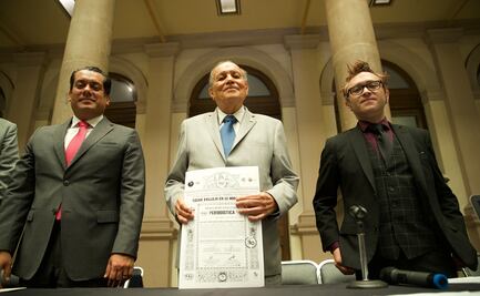 Periodista Pablo Robles recibe Premio Mundial a la Excelencia Periodística y Honoris Causa