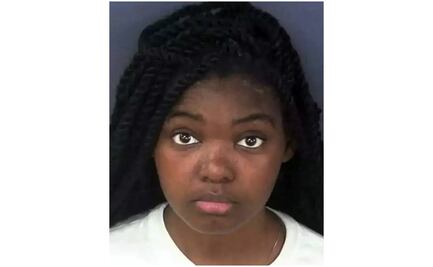 Detienen a maestra en Florida por supervisar peleas de estudiantes en pleno salón de clase