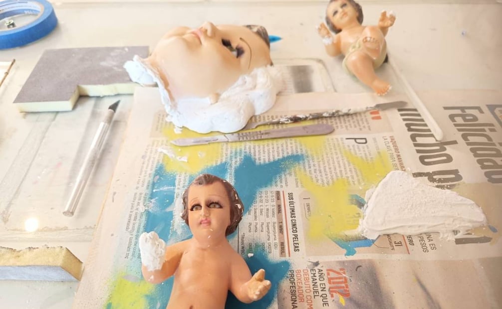 Sandra Pujol, la restauradora potosina de Niños Dios que repara la fe pieza por pieza.
Foto:  Jazmín Ramírez García