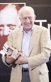 Conceden el Premio Alfonso Reyes a Pitol