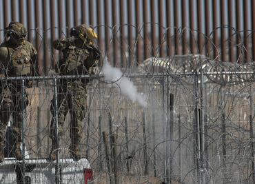 Agentes de EU disparan bolas de pimienta a migrantes en frontera con México; “nos empezaron a disparar perdigones”