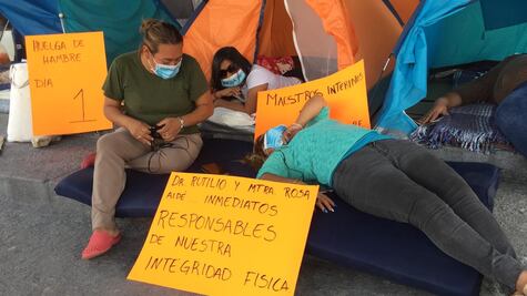 Docentes de Chiapas inician huelga de hambre para exigir pago de sueldos