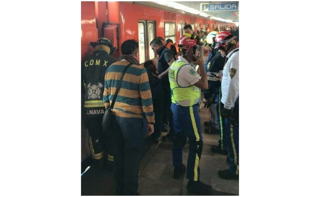 El accidente provocó retrasos en el traslado de los usuarios. Foto: Especial