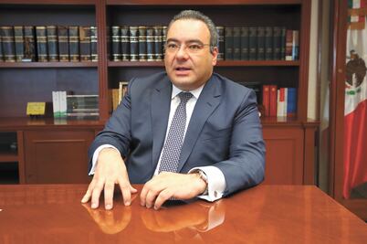 Se van 390 mil mdp en evasión; aplicarán “fuerza nuclear”