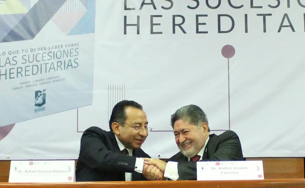 En la presentación del libro Lo que tú debes saber sobre las sucesiones hereditarias, del consejero de la Judicatura de la Ciudad de México, Andrés Linares Carranza, y del juez Décimo Segundo Familiar, Carlos Sánchez Aparicio. Foto:Especial