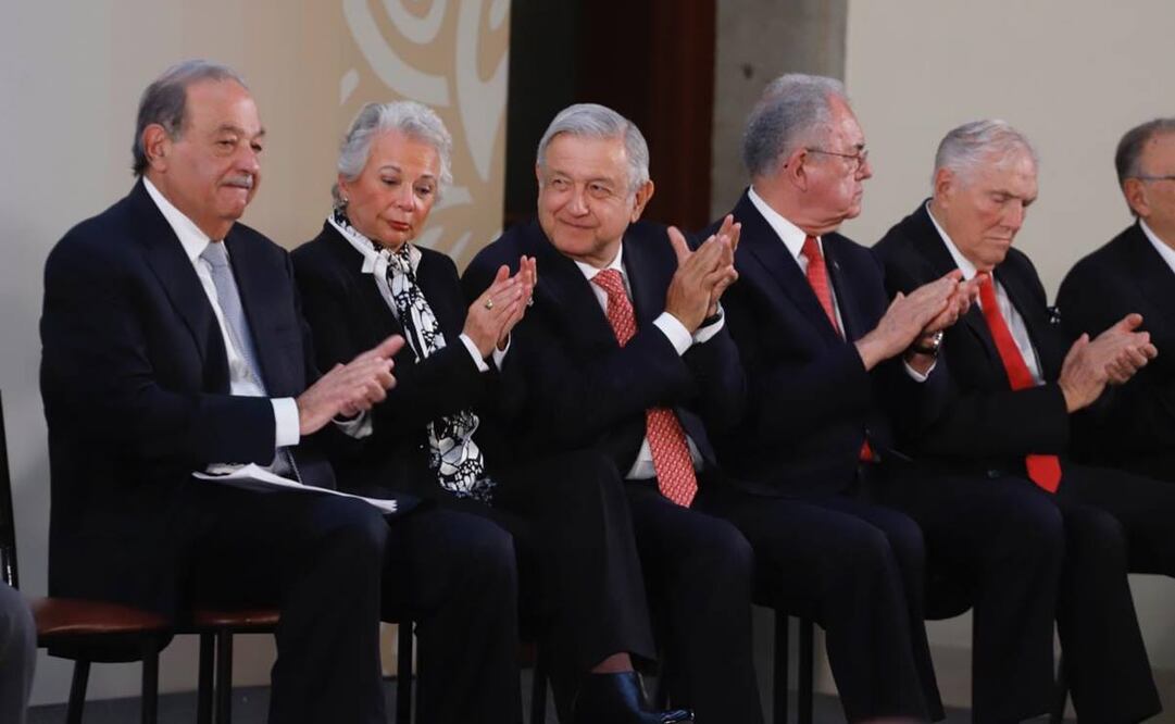 AMLO en la entrega de los Premios Nacionales de Ingeniería y Arquitectura 2018 (Foto: Berenice Fregoso / EL UNIVERSAL)