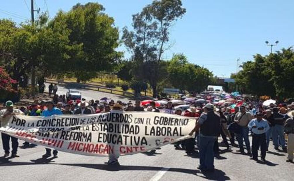 Bloqueos en Morelia concluyen con enfrentamientos; hay 15 detenidos