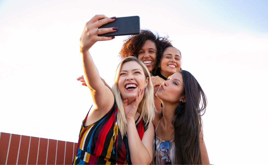 ¿Qué es la dismorfia de Snapchat? Un fenómeno provocado por el uso de redes sociales. Foto: Canva