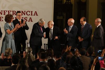 AMLO conmemora 80 años del exilio español; asilo es sagrado en México, dice