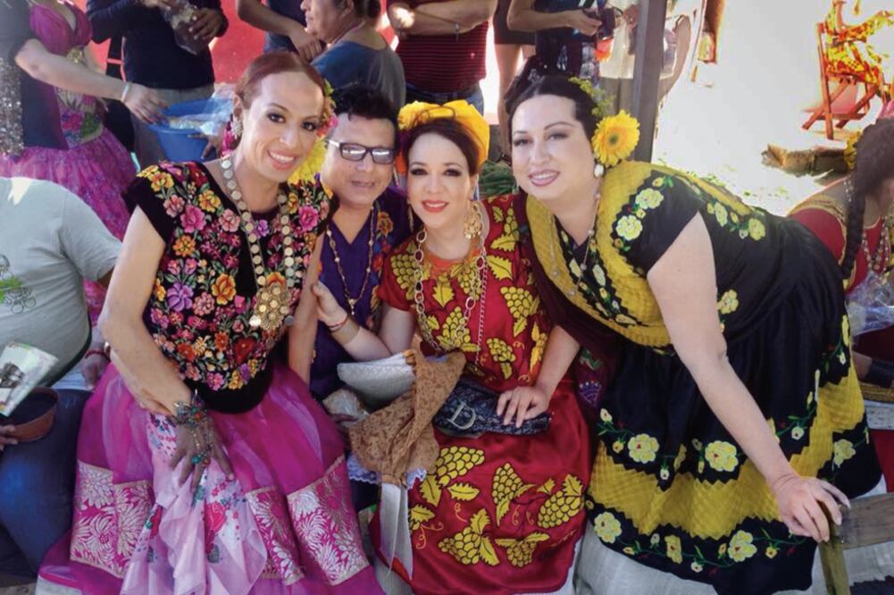 Según las autoridades municipales de Juchitán, en la región del Istmo hay unos cuatro mil muxhes o personas “trans” (CORTESÍA DE BIINIZA MEDINA)