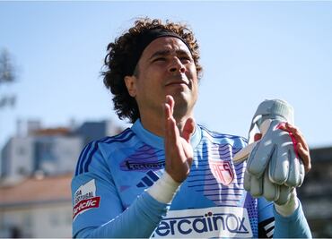 Guillermo Ochoa gana encuesta de popularidad en Portugal; recibe reconocimiento por sus actuaciones