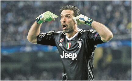 Buffon a los 42 años, renovaría con la Juventus