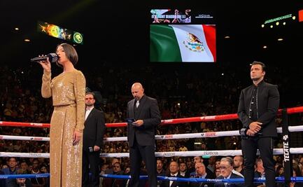 Angela Aguilar entona el himno nacional en pelea del Canelo vs Kovalev 