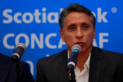 Manuel Negrete pide a directiva de Pumas no olvidar a sus "leyendas"