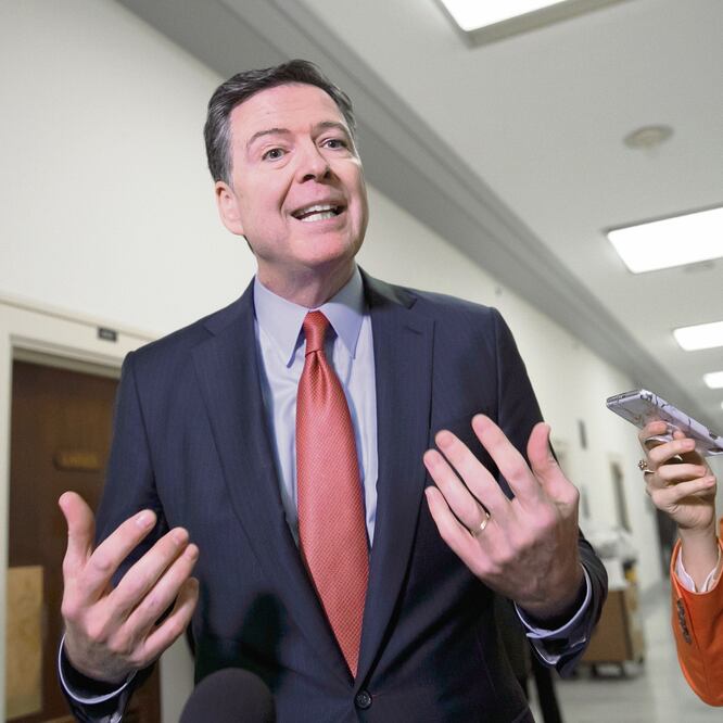 El ex director del FBI, James Comey, tras una segunda entrevista con dos comités sobre la injerencia rusa en las elecciones presidenciales de 2016. Foto: J. SCOTT APPLEWHITE. AP