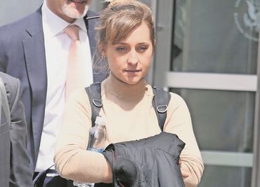 "Actriz de Smallville me exigió ser una buena esclava sexual", relata víctima de NXIVM