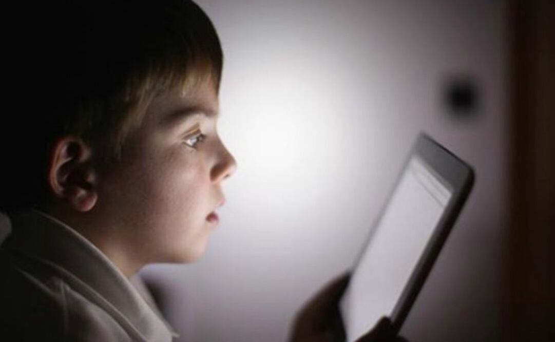 En ocasiones, los padres de familia se enorgullecen de que los niños sean capaces de manipular aparatos electrónicos sin embargo, con ello casi siempre se sustituyen otras actividades como ejercitarse