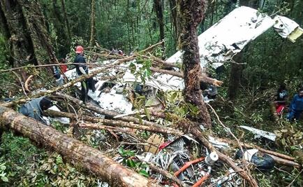 Sobrevive niño de 12 años tras accidente de avión en Indonesia