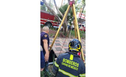 Socavón en GAM fue ocasionado por fuga de agua: Gobierno de CDMX; darán seguimiento a atención médica de mujer que cayó en oquedad