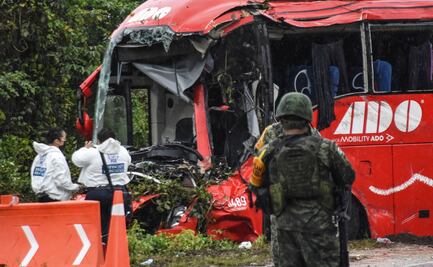 Fiscalía identifica a los 8 fallecidos en volcadura de autobús en Quintana Roo