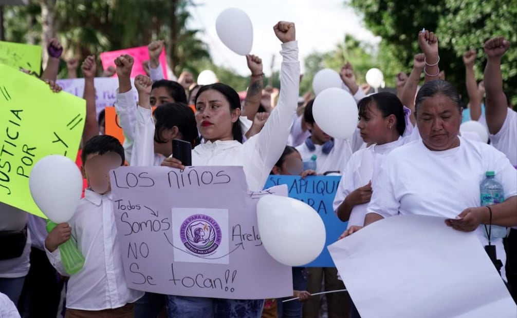 Marchan por Areli, agredida física y sexualmente por adolescente de 13 años en Zacatecas; exigen reformar la ley para adolescentes.
Foto: Diana Valdez