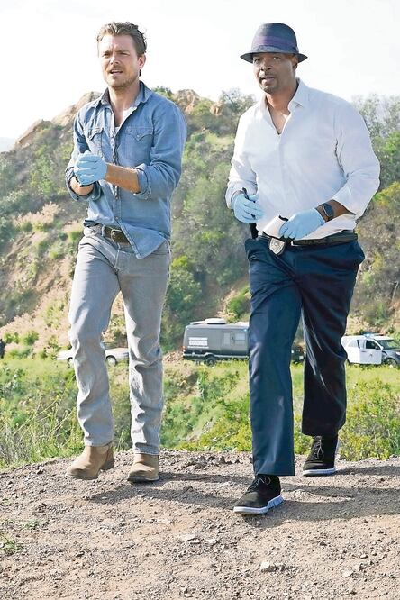 Clayne Crawford y Damon Wayans protagonizan la serie que estrena hoy (FOTOS: WARNER CHANNEL)