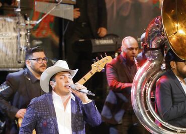 Julión Álvarez conecta con fans