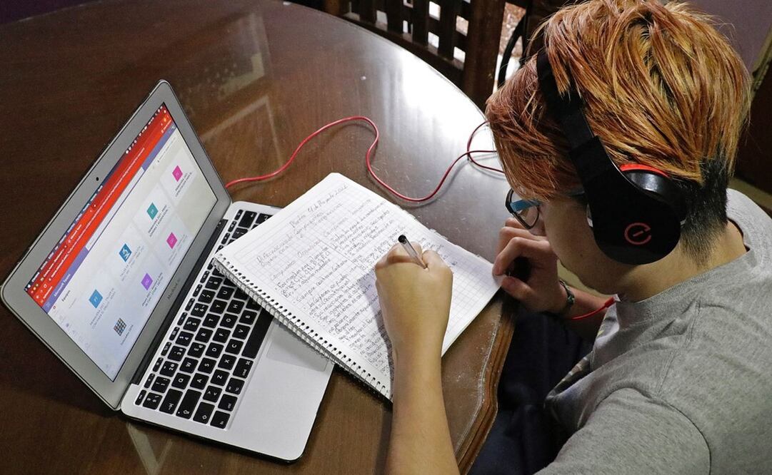 El subsecretario de Educación Superior de la SEP, Luciano Concheiro, informó que 22 mil 800 estudiantes que abandonaron la escuela eran del sector educativo privado. Foto: Archivo/EL UNIVERSAL 