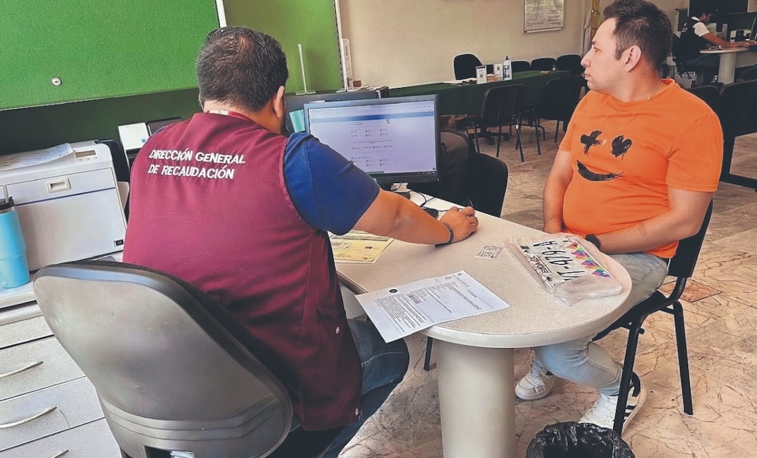 Las autoridades mexiquenses ofrecen descuentos de hasta 100% en el pago de la tenencia. Foto Especial