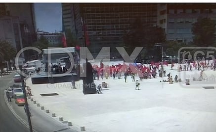 Marcha del Frente Popular llega al Monumento a la Revolución