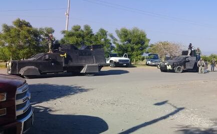 Con fusiles de asalto, así se movilizan grupos armados en Buenavista, Michoacán
