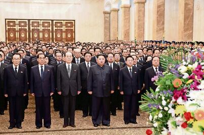 Líder norcoreano llama a reforzar lazos con China 