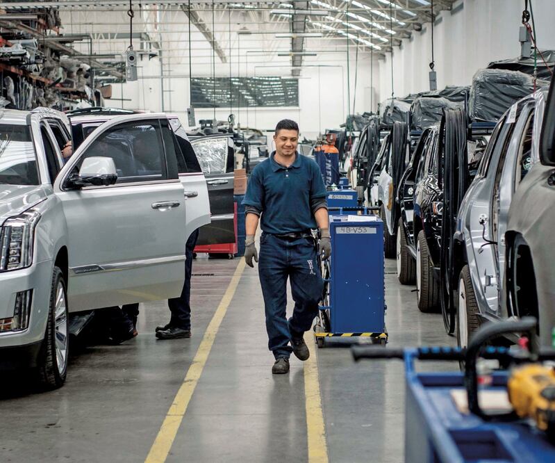 En México, la industria automotriz da empleo a 980 mil personas de manera directa, y a 3.5 millones de forma indirecta. ARCHIVO EL UNIVERSAL