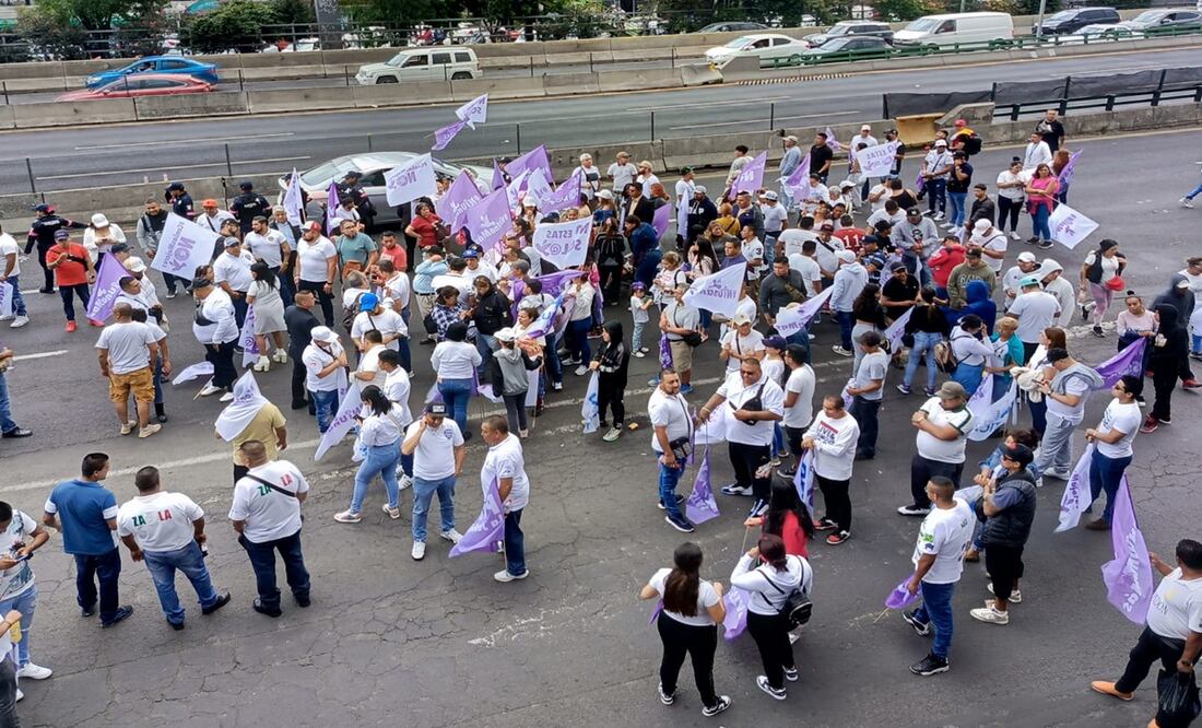 Bloquean Periférico Norte en protesta. Foto: Rebeca Jiménez
