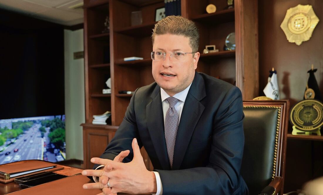 Entrevista con Pablo Vázquez, quien seguirá al frente de la secretaria de seguridad ciudadana. Foto: Berenice Fregoso / EL UNIVERSAL