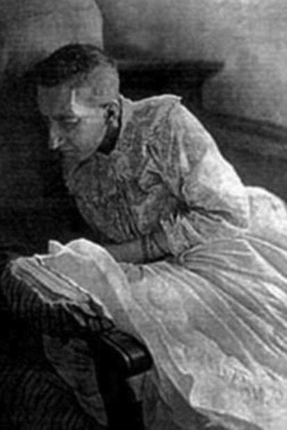 "Esqueleto humano": la historia de Blanche, la joven a la que su familia tuvo encerrada por 25 años