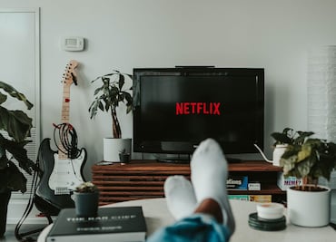 ¿Cómo convertir tu celular en un control remoto para Smart TV?