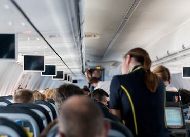 Azafatas dejan el “trabajo de sus sueños” para convertirse en modelos de OnlyFans