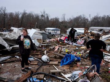 Tormentas y tornados en EU dejan al menos 32 muertos; se espera un clima más severo