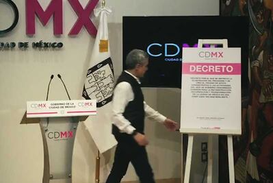 Firma decreto para crear plan de reconstrucción tras sismo