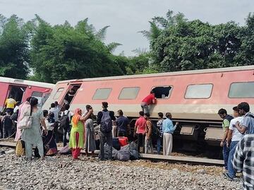 Estampida en India: reportan al menos 15 muertos; esperaban el tren en Nueva Delhi