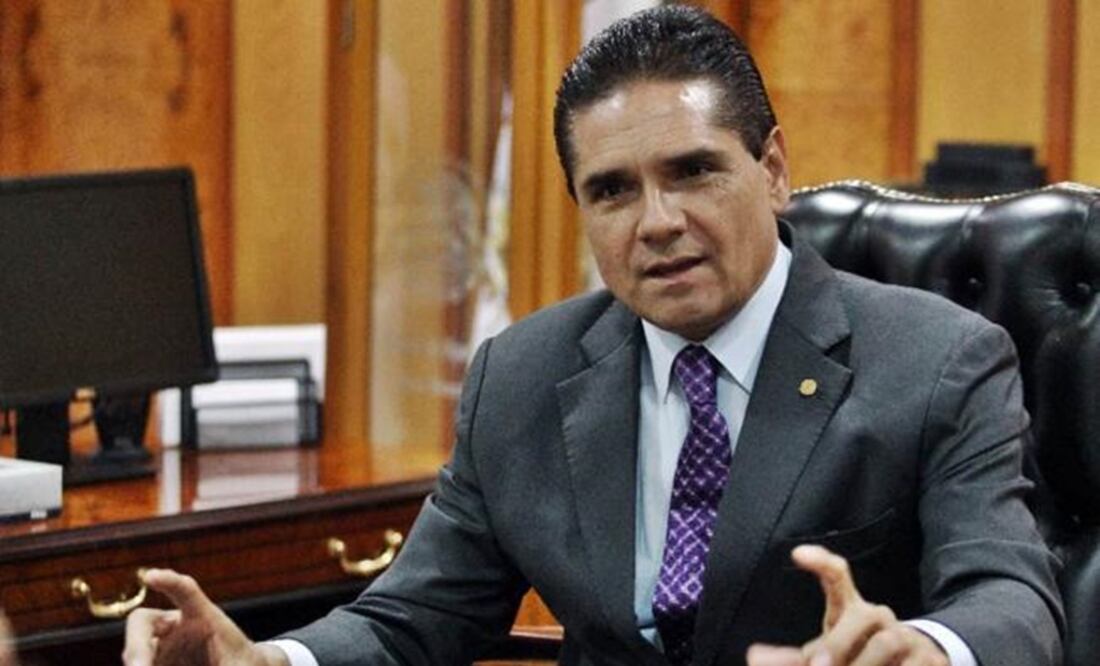 Sigala Páez anunció que esta tarde sostendrá una conferencia (en video) con el mandatario estatal. (Foto: Archivo EL UNIVERSAL)