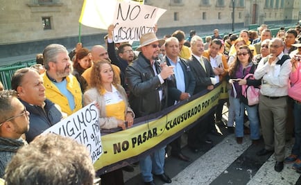 PRD protesta contra gasolinazo frente a Palacio Nacional