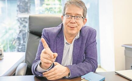 Villamil defiende en 5 puntos compra de “antenas fantasma” y sus vacaciones que reveló Loret