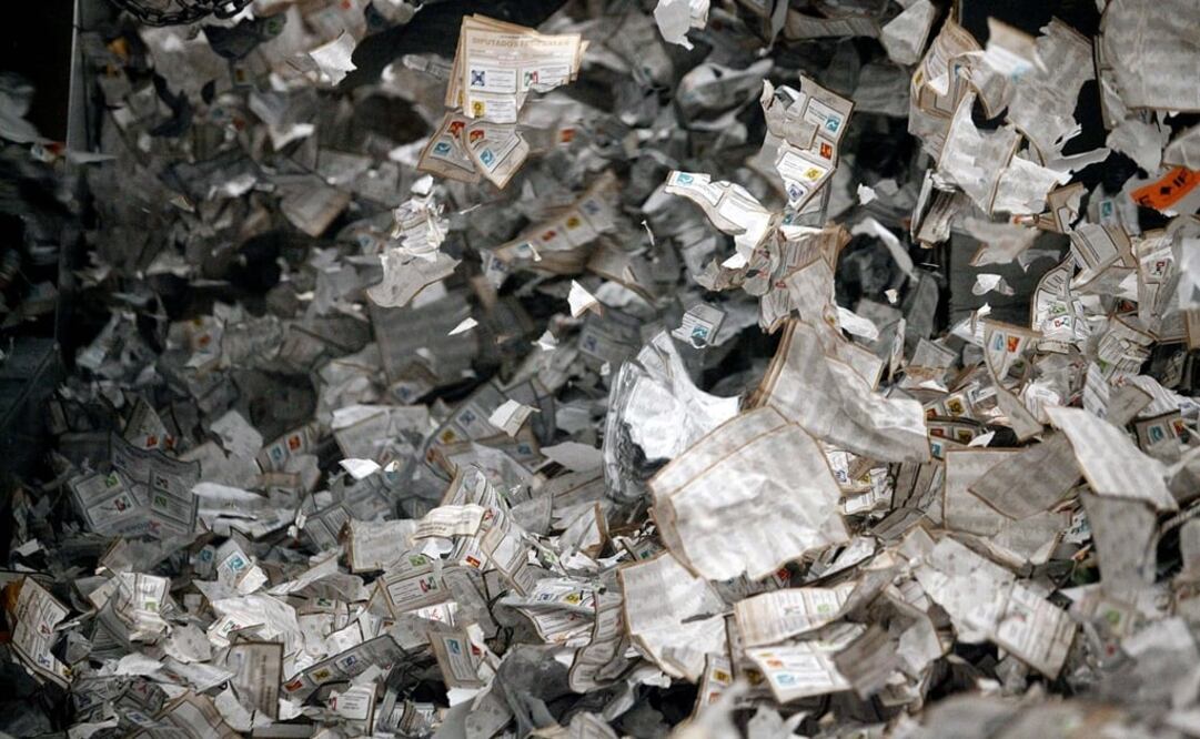 Ballots of previous elections being destroyed - File photo: Ariel Ojeda/EL UNIVERSAL