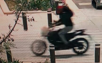 Hombres en moto asesinan a disparos a mujer en la colonia Roma