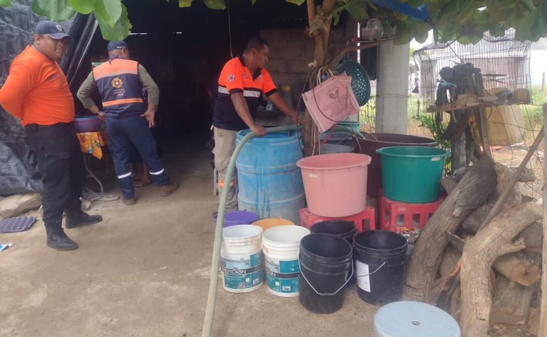 En La Ventosa, localidad del Istmo de Oaxaca, también sufren por falta de agua potable. Foto: Especial.