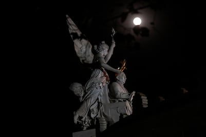 Eclipse que cautiva a cibernautas, lo más viral