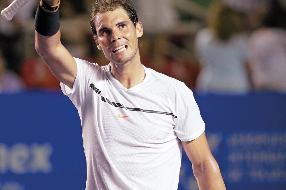 El ibérico presumió un gran despliegue físico durante todo el partido que impidió reaccionar a su rival (JOSÉ MÉNDEZ. EFE)